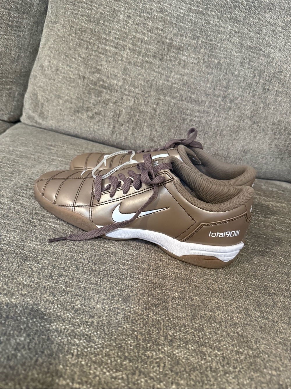 NEW Nike Bronze and White Total90 II Indoor Soccer Shoes size 8